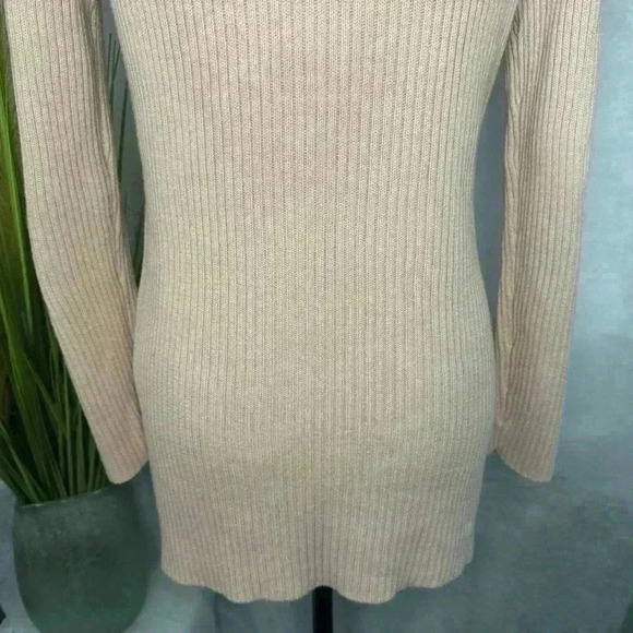Michael Kors Drawstring w/Gold Hardware Light Peach Pullover Sweater Size Medium - Picture 6 of 15
